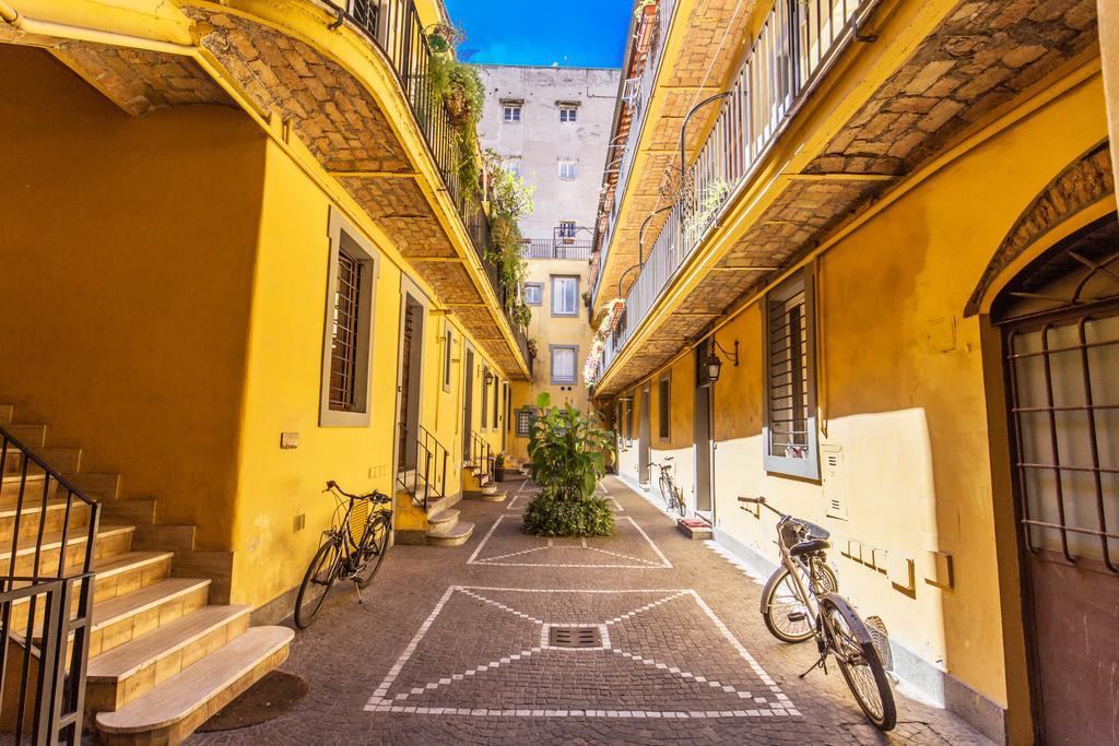 Campo De' Fiori Stylish White Apartment Rome Exterior photo